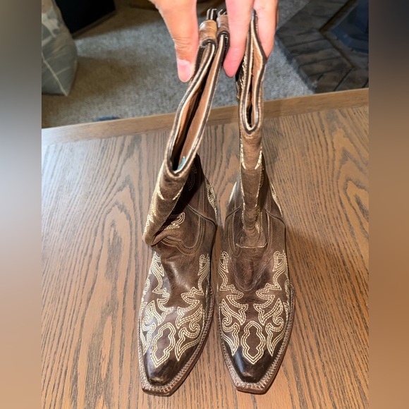 Women’s tanner mark Cowboy Boots with Embroidered Design - Picture 3 of 5